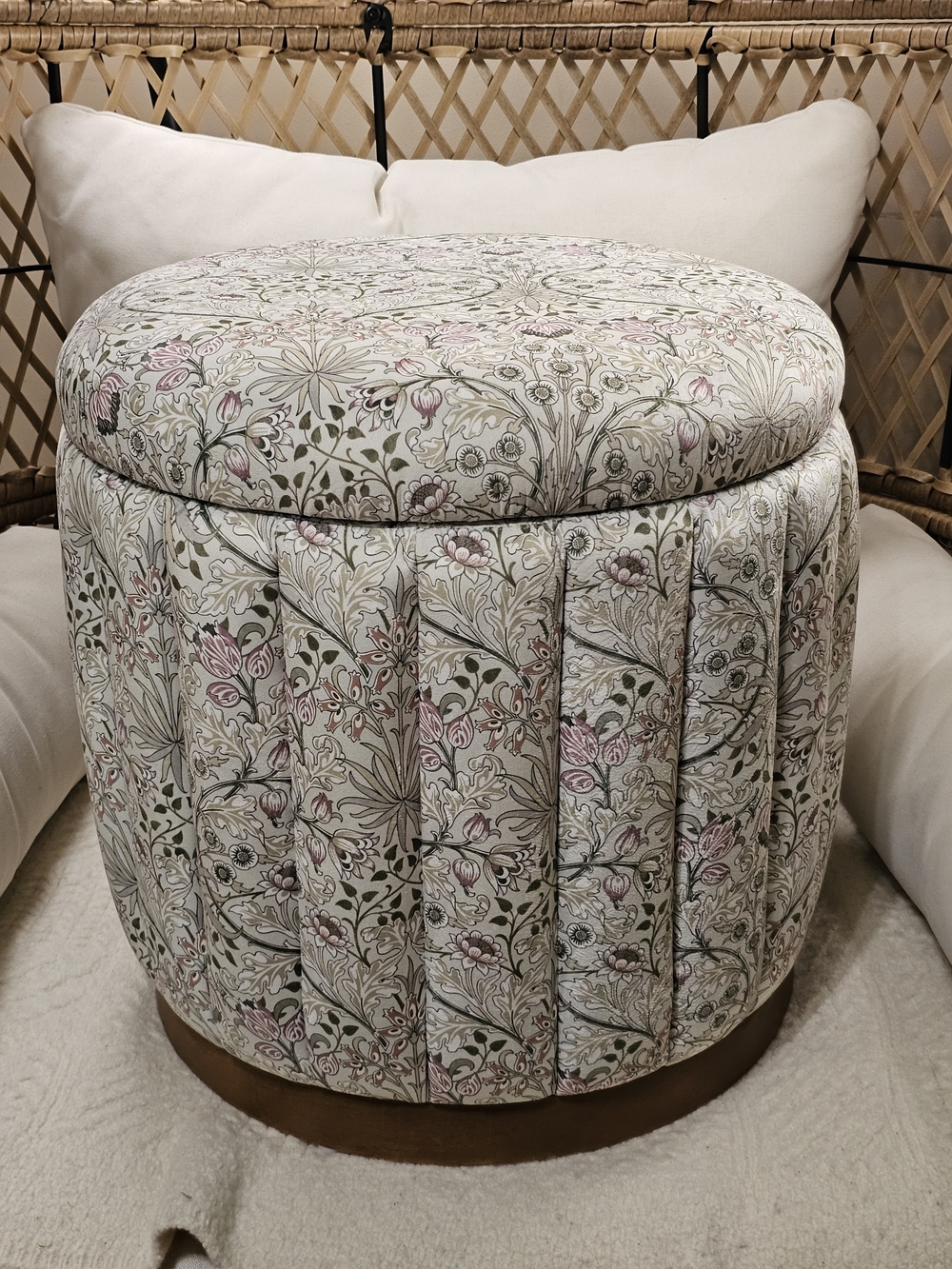 Morris and Co Storage Ottoman with Lid Linen Fabric Hyacinth Wooden Base FIRM